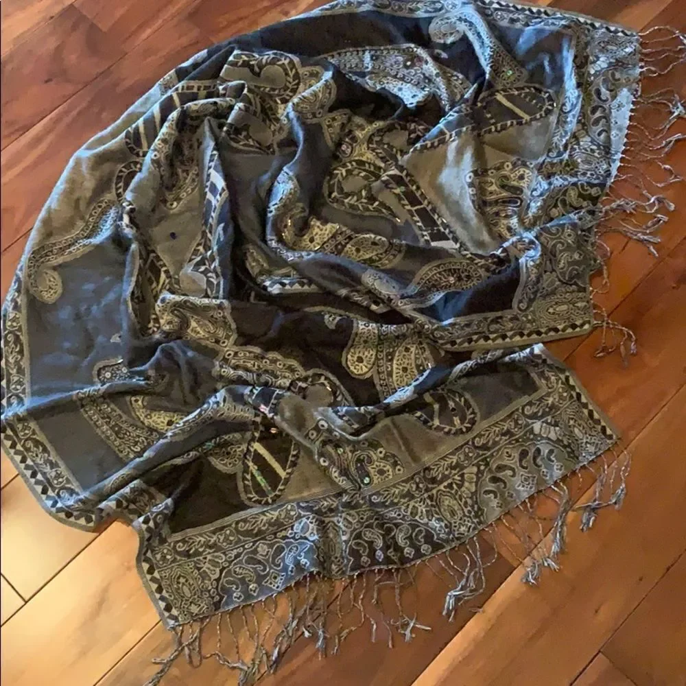 Black & Gray Beaded Paisley Wrap NWOT